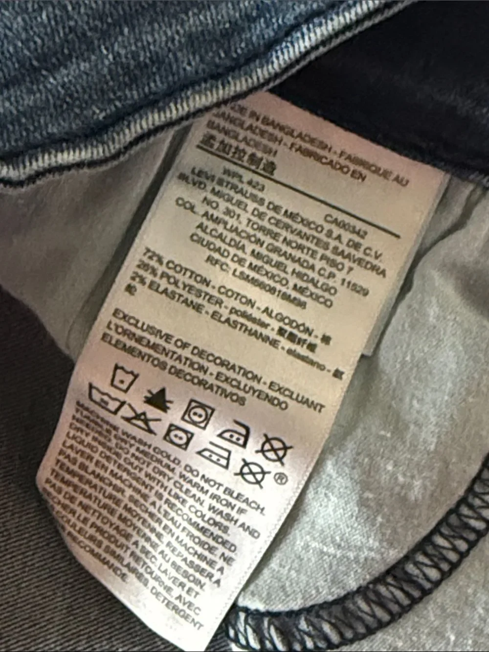 Levi's Denizen Dark Blue High-Rise Super Skinny Jeans!